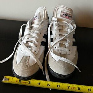 Adidas Sambas.  Never worn brand new. Sizes men’s 6.5= women’s 8
